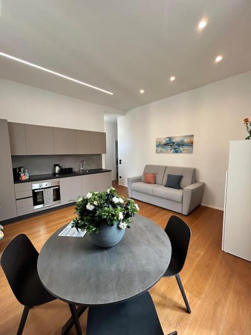 Loft Metro Mergellina - Posizione Strategica Per Visitare Naples