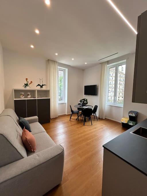 Apartment Loft Metro Mergellina - Posizione Strategica Per Visitare